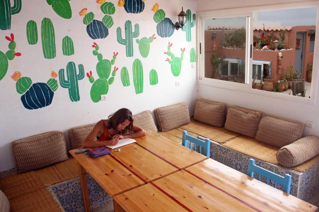 Ifni Surf Hostal Sidi Ifni Buitenkant foto
